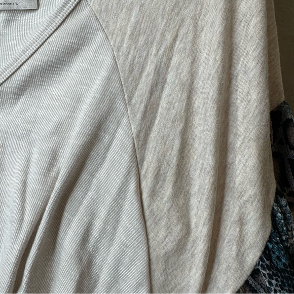 Saints and Hearts Flutter Sleeve Mixed Knit Animal print detail Beige Sz Large - Picture 6 of 10